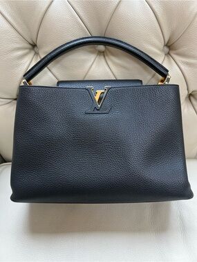 Louis Vuitton Capucines Black Top-Handle Bag with Gold Hardware Pink Inside